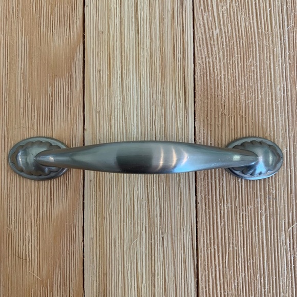 2 Drawer Pulls Dual Mount Shell Pull Satin Nickel Flower Curve Arch Bow Cabinets - Picture 5 of 14